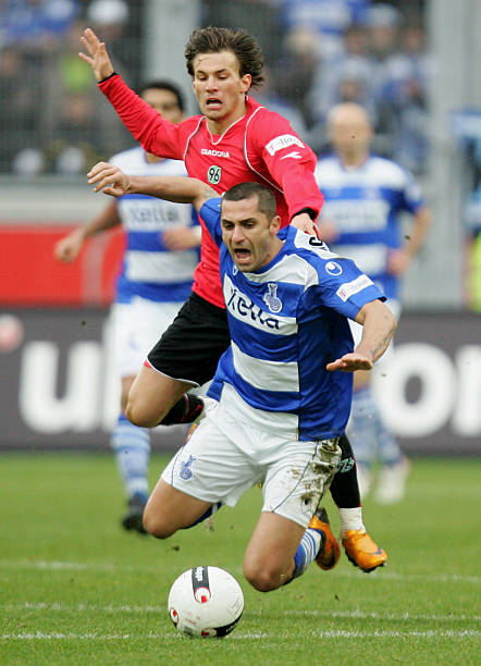 亦反映出他 亦反映出他