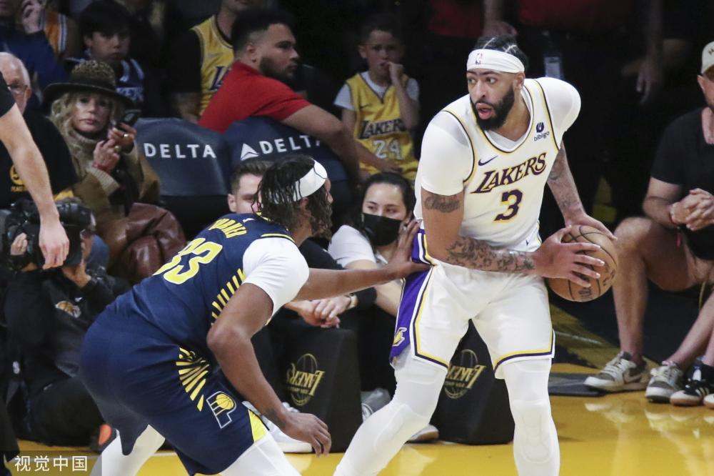 这些女性高 这些女性高