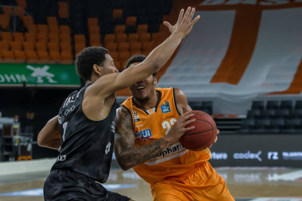 特福德VS 特福德VS