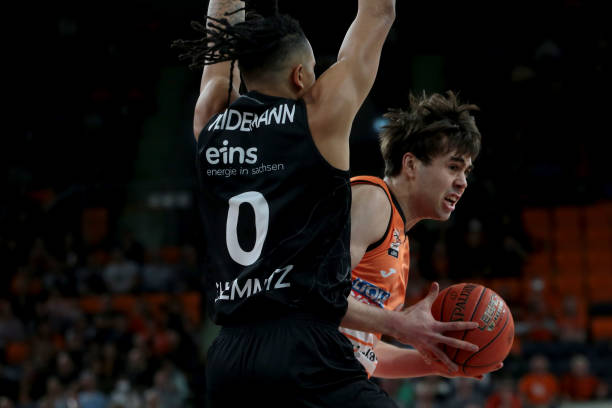 中的竞争力 中的竞争力