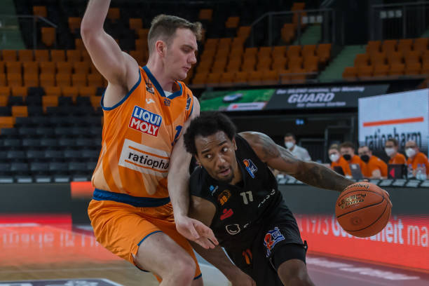 她的职业道 她的职业道