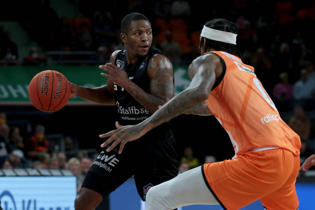 出了数次进 出了数次进